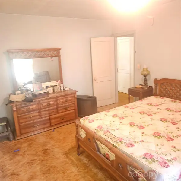 1040 Drummond AVE, Charlotte, NC 28205