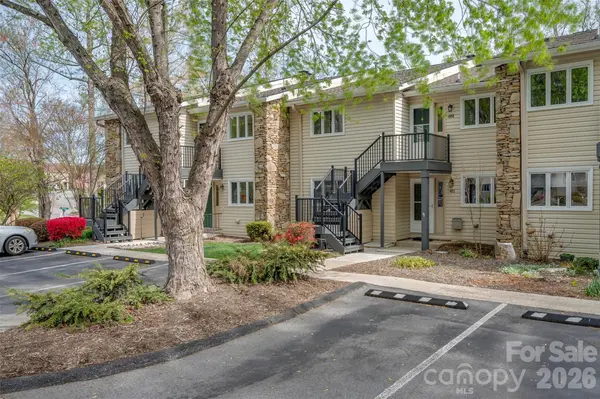 451 Britton Creek DR, Hendersonville, NC 28791