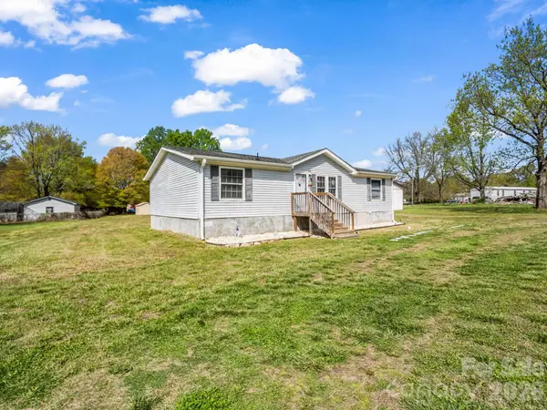 208 Oak DR, Shelby, NC 28150