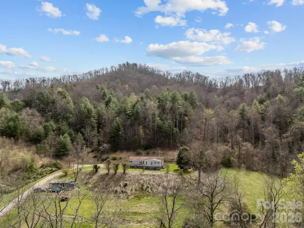 74 Chambers RD, Weaverville, NC 28787