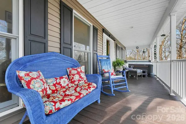 410 Forest Lake RD, Brevard, NC 28712