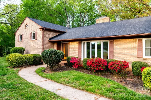 234 Edgewood DR, Statesville, NC 28625
