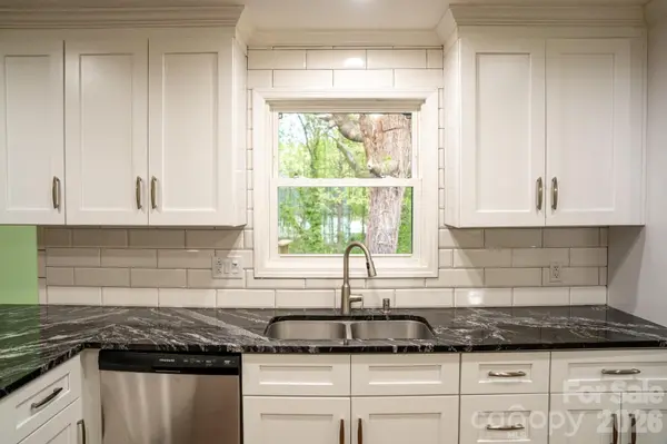234 Edgewood DR, Statesville, NC 28625
