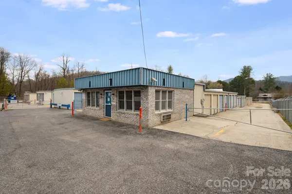 440 E State ST, Black Mountain, NC 28711