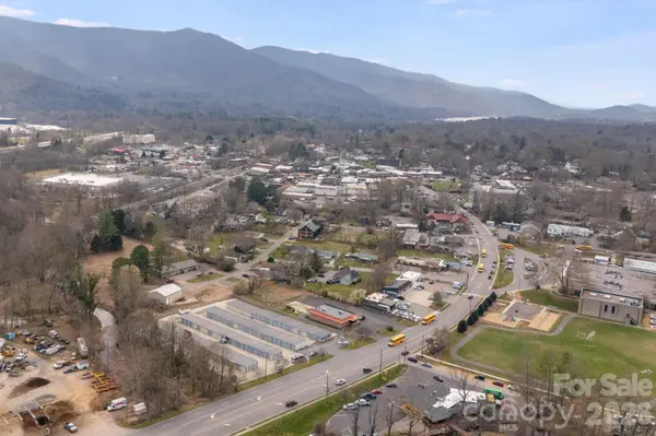 440 E State ST, Black Mountain, NC 28711
