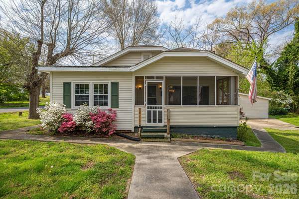 111 E Carlton ST, Dallas, NC 28034