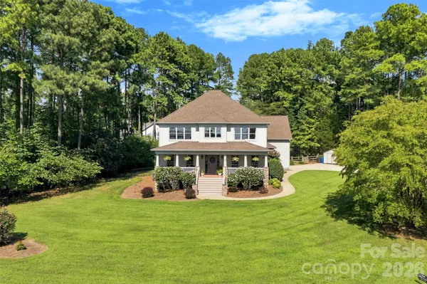 151 Yellow Jacket CIR, Mooresville, NC 28117