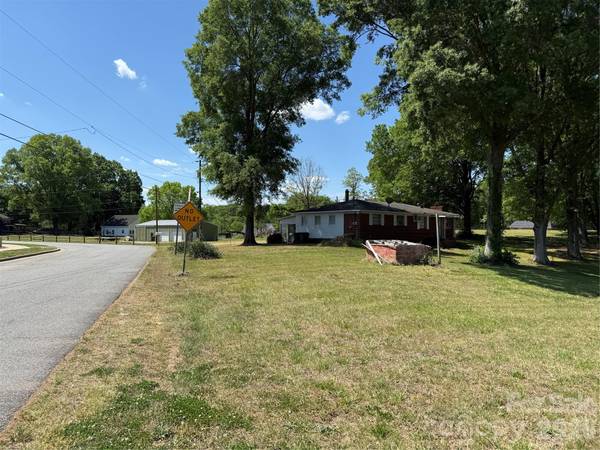 4221 Davidson HWY, Concord, NC 28027