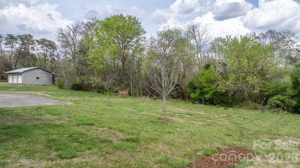 118 Whitley RD, Morganton, NC 28655