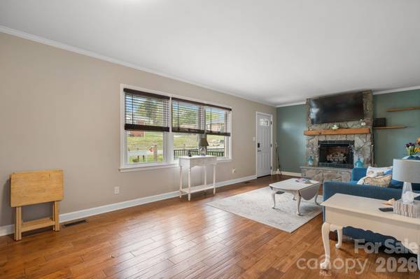 118 Whitley RD, Morganton, NC 28655