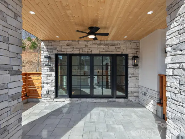 48 Verde DR, Asheville, NC 28806