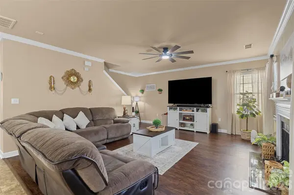 6625 Thistle Down DR, Harrisburg, NC 28075