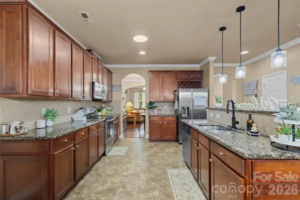 6625 Thistle Down DR, Harrisburg, NC 28075