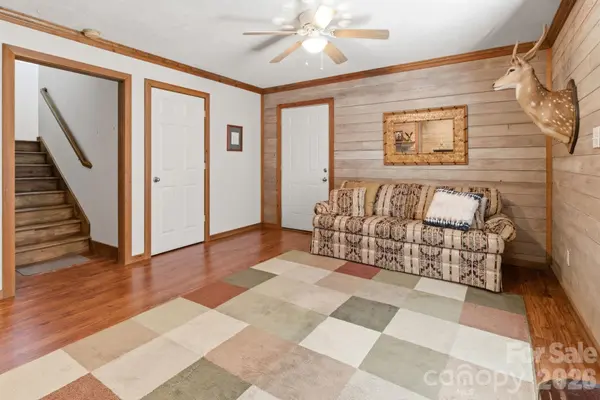 5518 Land Harbour DR, Granite Falls, NC 28630