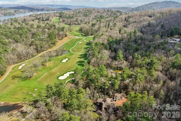 46 Mills Creek DR, Lake Toxaway, NC 28747