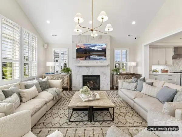 3137 Country Club DR, Charlotte, NC 28205