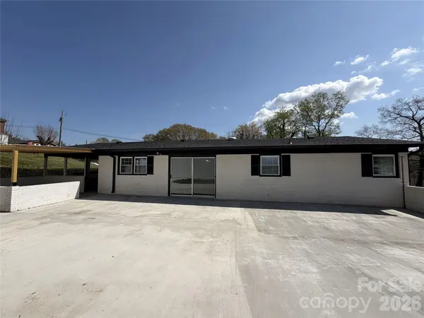 202 WOODWARD AVE, Morganton, NC 28655