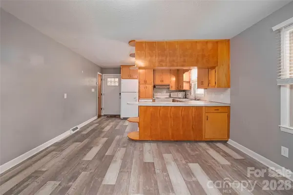 103 Regina DR, Morganton, NC 28655