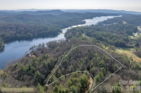 TRP 1 Cardinal DR W, Lake Toxaway, NC 28747