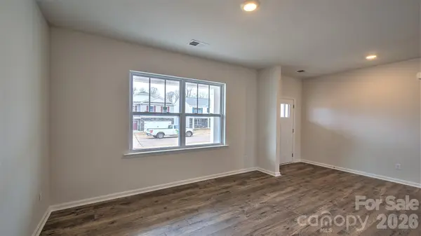 53 Ridgehaven DR, Waynesville, NC 28786