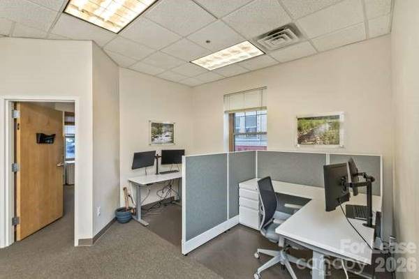 56 College ST #201, Asheville, NC 28801