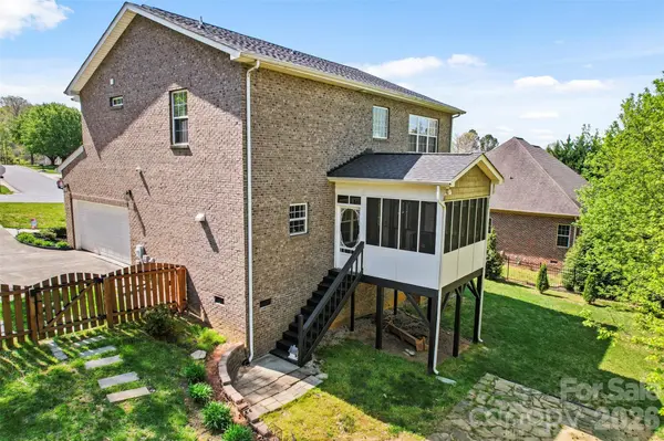7355 Drury LN, Denver, NC 28037
