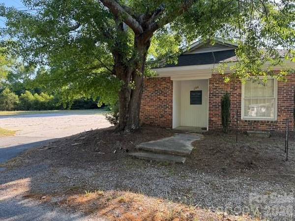 104 S Ashe ST, Kershaw, SC 29067