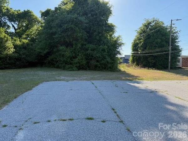 104 S Ashe ST, Kershaw, SC 29067