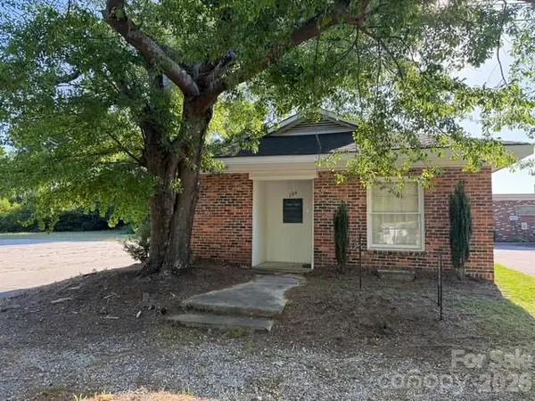 104 S Ashe ST, Kershaw, SC 29067