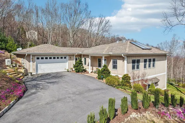 14 Chandra LN, Clyde, NC 28721