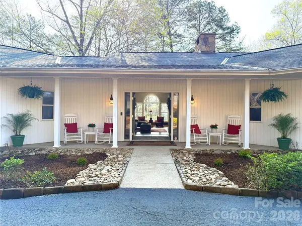 91 Island View CT, Mill Spring, NC 28756