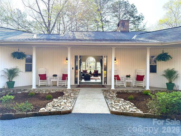 91 Island View CT, Mill Spring, NC 28756
