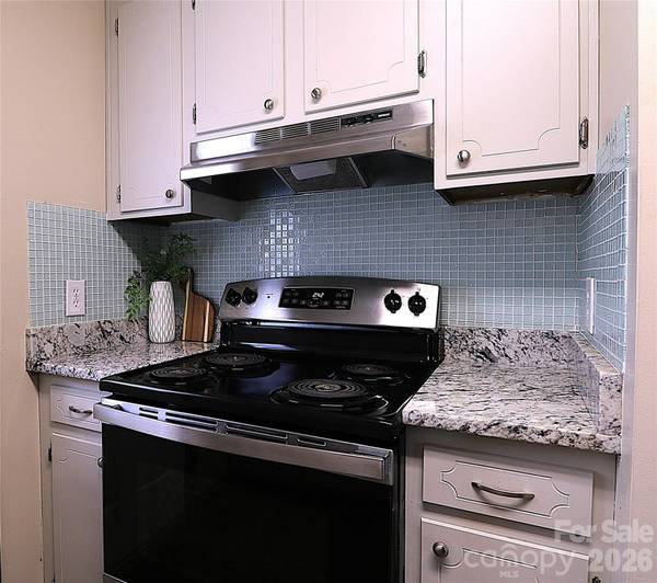 525 SW 12th ST SW #29, Hickory, NC 28602