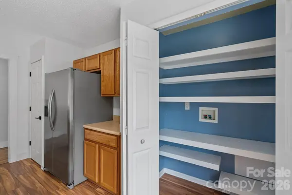 73 Creeks End CIR, Mills River, NC 28759