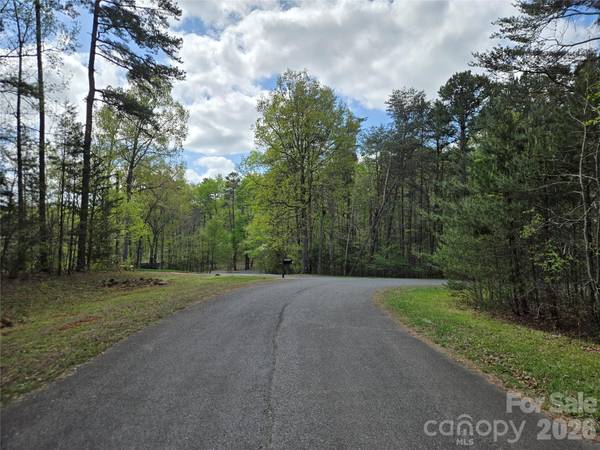 286 Aberdeen CT E #43, Badin Lake, NC 28127