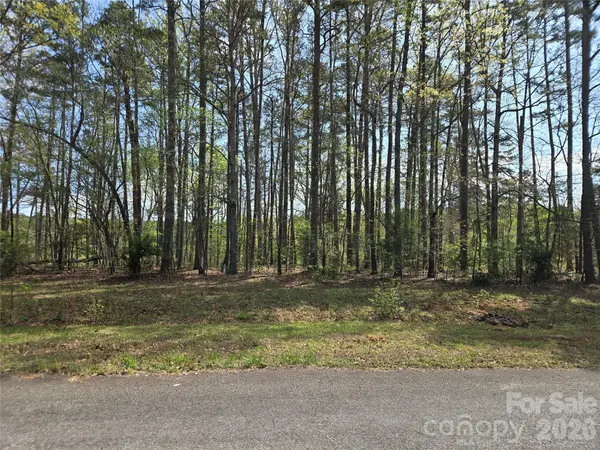 286 Aberdeen CT E #43, Badin Lake, NC 28127
