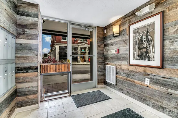 35 Patton AVE #202, Asheville, NC 28801