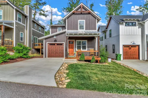 20 Phillip LN, Arden, NC 28704