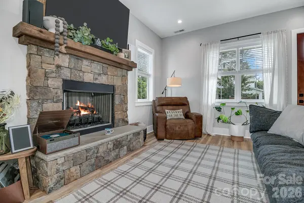 20 Phillip LN, Arden, NC 28704