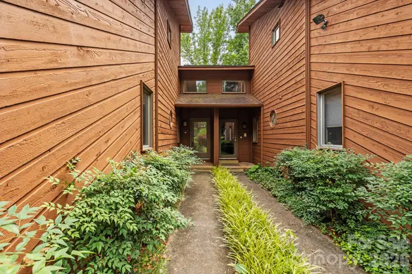 204 Woodfield DR, Asheville, NC 28803
