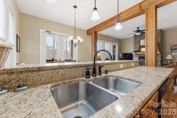150 Saddle Notch LN #Unit A-1, Tuckasegee, NC 28783