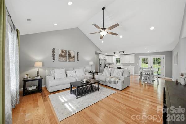 490 Dudley Shoals RD, Granite Falls, NC 28630