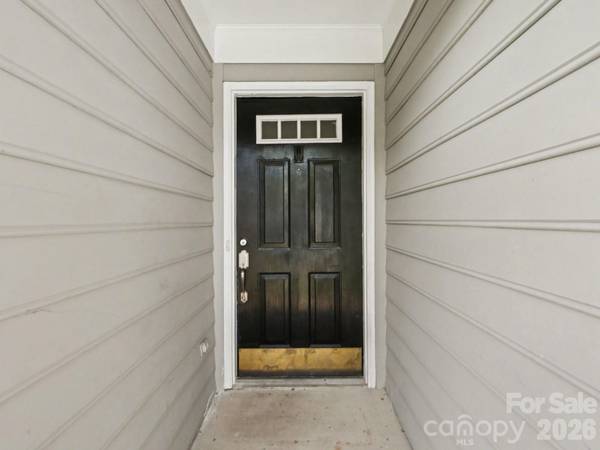 9214 Rotherham LN, Charlotte, NC 28216