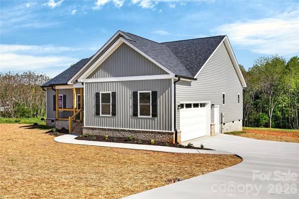 144 Tranquility LN, Harmony, NC 28634