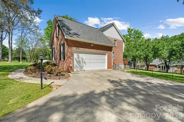 3447 Victorian Hills DR, Richburg, SC 29729