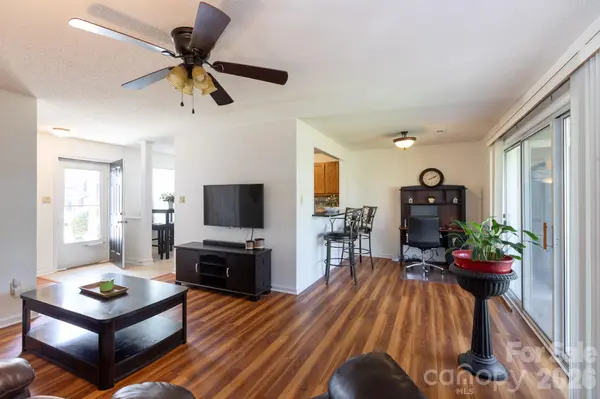 5600 Amity Springs DR, Charlotte, NC 28212