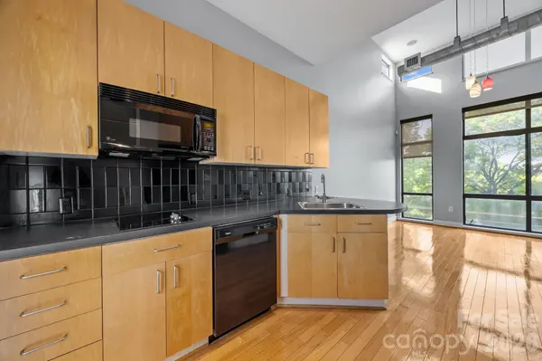 514 W 10th ST #403, Charlotte, NC 28202