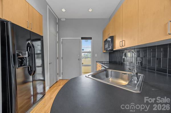 514 W 10th ST #403, Charlotte, NC 28202