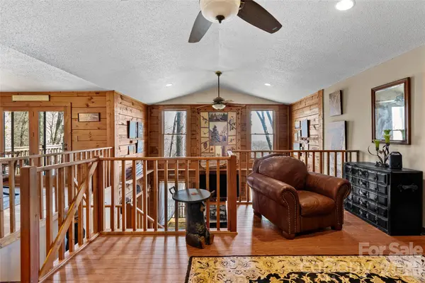 343 Chestnut Village LN #11 & 12, Mars Hill, NC 28754