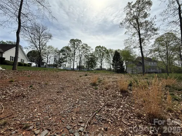 155 Greenwich DR, Statesville, NC 28677